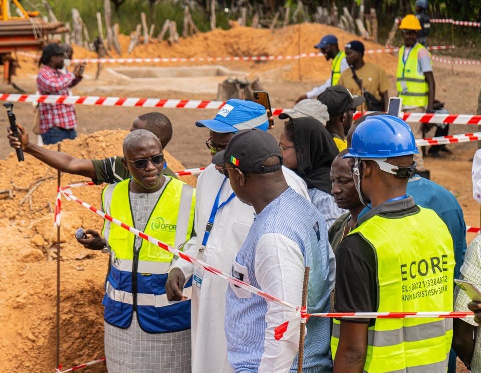 Visite du chantier par les autorités et les équipes ECORE