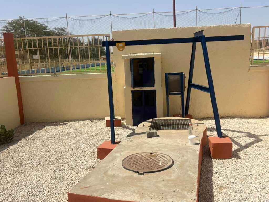 Ouvrage de visite et portique de levage
