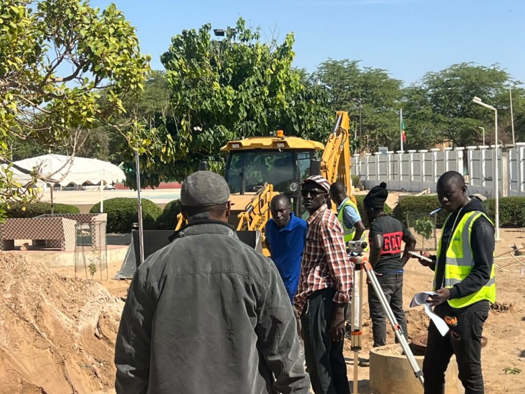 Réunion de chantier avec les équipes